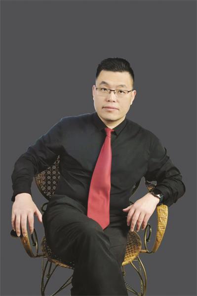 齐齐哈尔吴士文孜孜不倦的国学行者