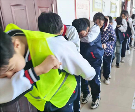 齐齐哈尔新闻网3月14日讯3月13日齐齐哈尔市富裕县励志民族中学开展